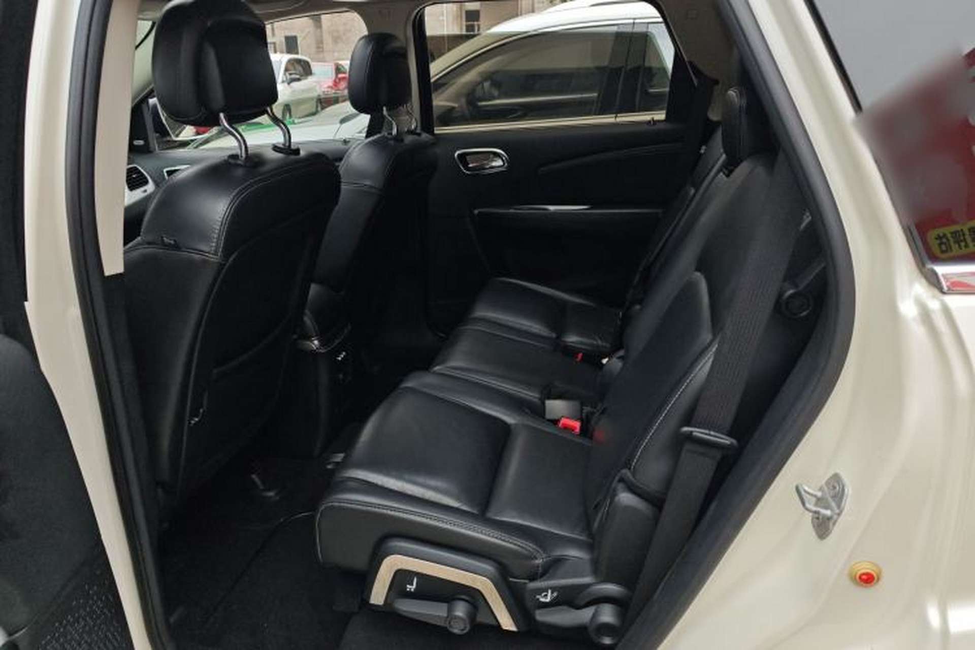 Used Dodge Journey 2015 2.0TD Four-Wheel Drive Luxury Edition Left Rear Seat