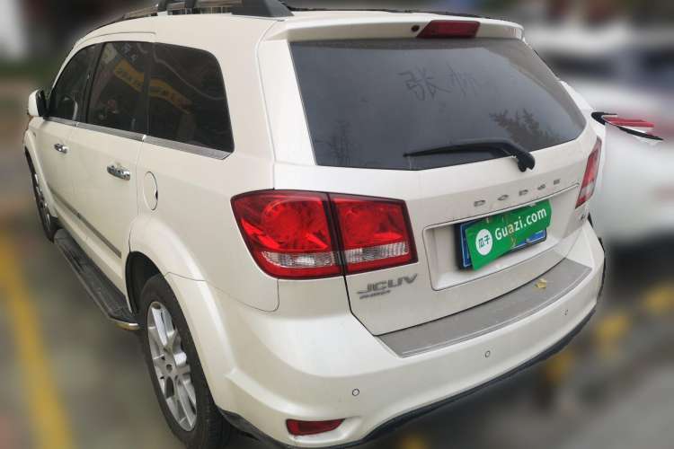 Used Dodge Journey 2015 2.0TD Four-Wheel Drive Luxury Edition Rear Left 45 Deg