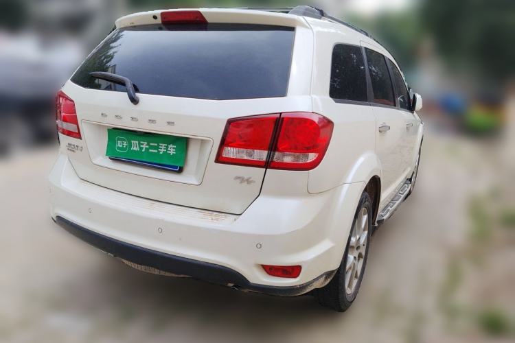 Used Dodge Journey 2015 2.0TD Four-Wheel Drive Luxury Edition Rear Right 45 Deg