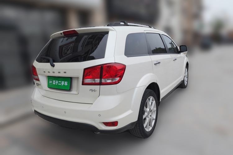 Used Dodge Journey 2015 2.0TD Four-Wheel Drive Luxury Edition Rear Right 45 Deg