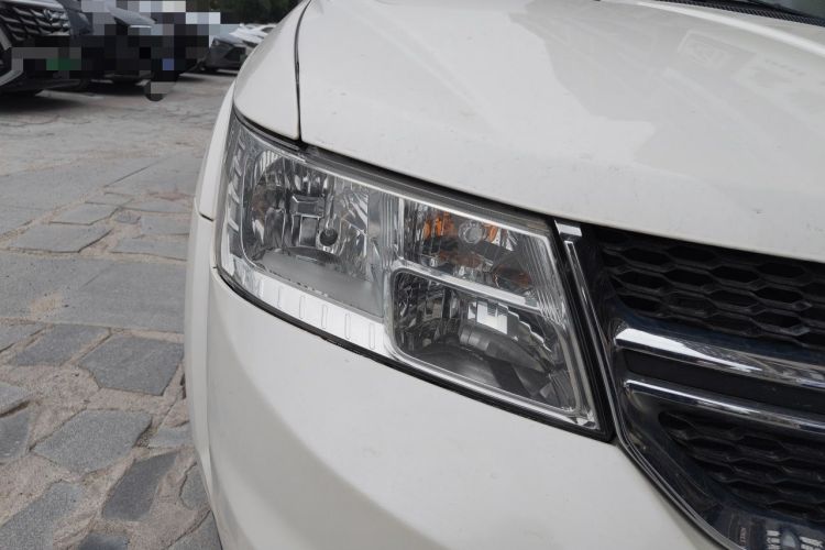 Used Dodge Journey 2015 2.0TD Four-Wheel Drive Luxury Edition Right Front Headlight