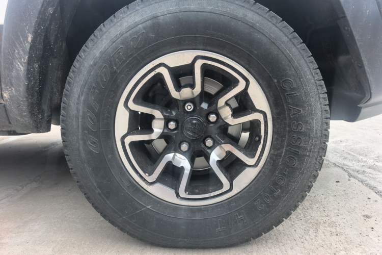 Used Dodge Journey  Right Front Wheel Hub