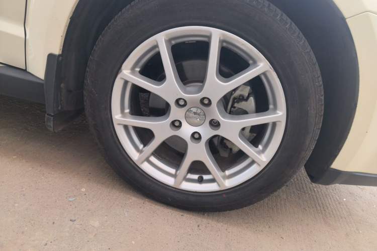 Used Dodge Journey 2015 2.0TD Four-Wheel Drive Luxury Edition Right Front Wheel Hub