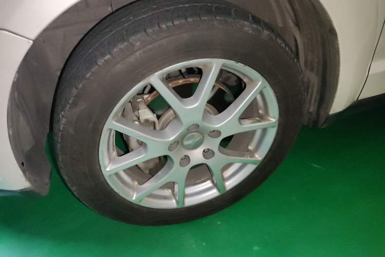 Used Dodge Journey 2015 2.0TD Four-Wheel Drive Luxury Edition Right Front Wheel Hub