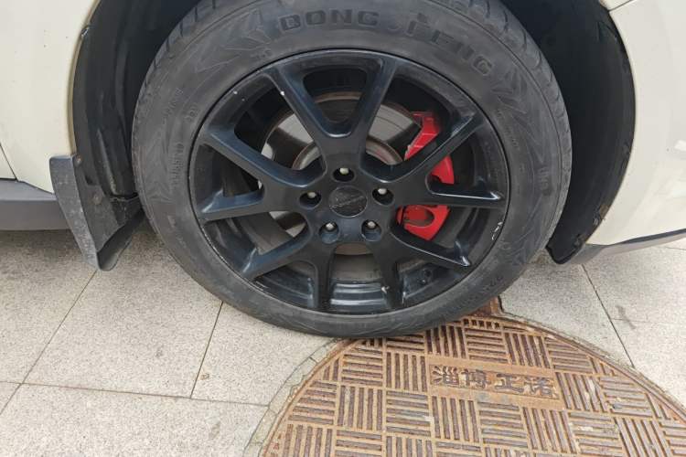 Used Dodge Journey 2015 2.0TD Four-Wheel Drive Luxury Edition Right Front Wheel Hub