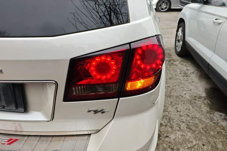 Used Dodge Journey 2015 2.0TD Four-Wheel Drive Luxury Edition Right Rear Taillight