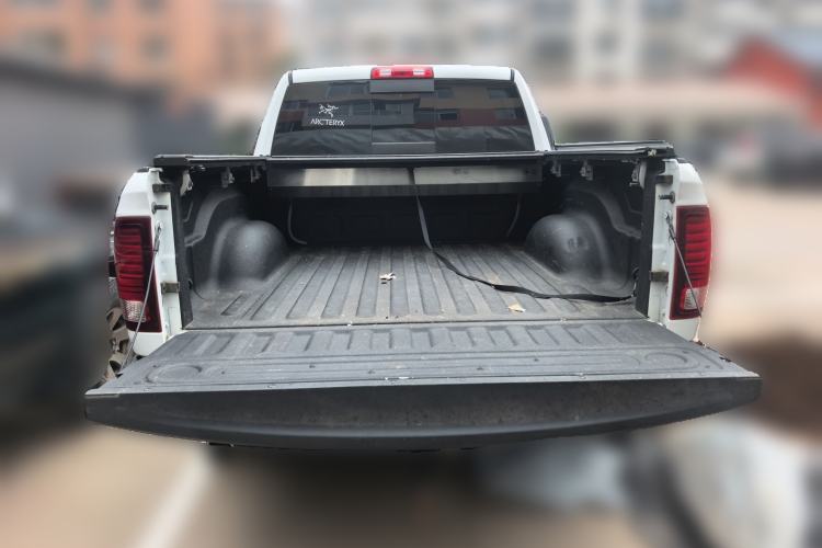 Used Dodge Journey  Trunk