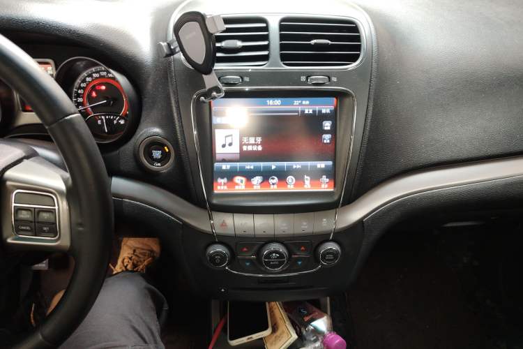 Used Dodge Journey 2016 2.4L Two-Wheel-Drive Touring Edition Audio And AC Panel