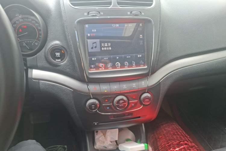 Used Dodge Journey 2016 2.4L Two-Wheel-Drive Touring Edition Audio And AC Panel