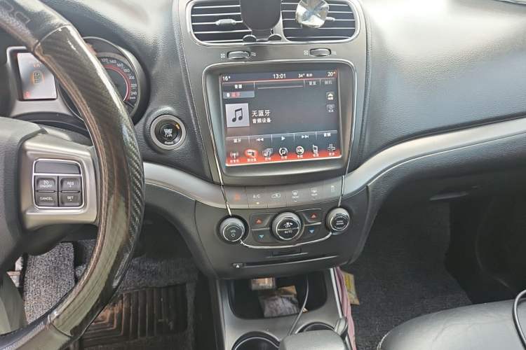 Used Dodge Journey 2016 2.4L Two-Wheel-Drive Touring Edition Audio And AC Panel