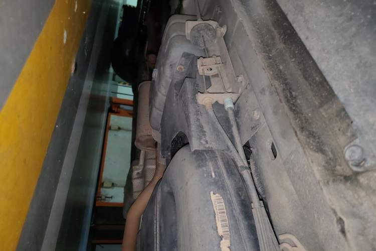 Used Dodge Journey 2016 2.4L Two-Wheel-Drive Touring Edition Chassis Rear Left