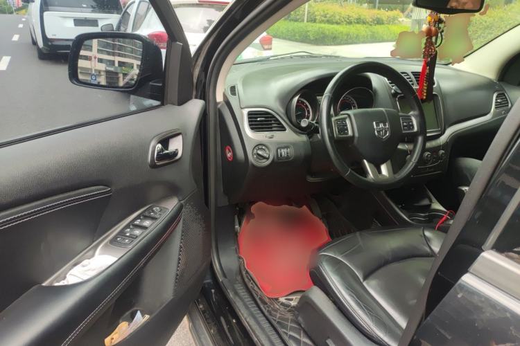 Used Dodge Journey 2016 2.4L Two-Wheel-Drive Touring Edition Driver Seat