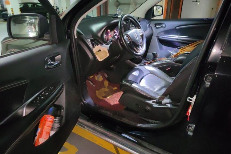Used Dodge Journey 2016 2.4L Two-Wheel-Drive Touring Edition Driver Seat