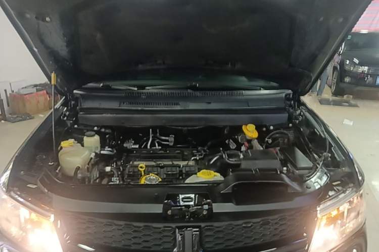 Used Dodge Journey 2016 2.4L Two-Wheel-Drive Touring Edition Engine Bay