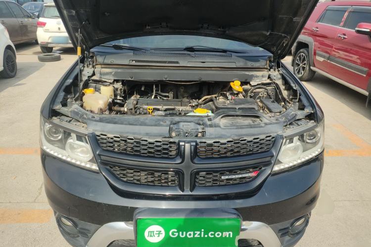 Used Dodge Journey 2016 2.4L Two-Wheel-Drive Touring Edition Engine Bay