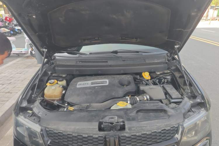 Used Dodge Journey 2016 2.0TD Four-Wheel Drive Touring Edition Engine Bay