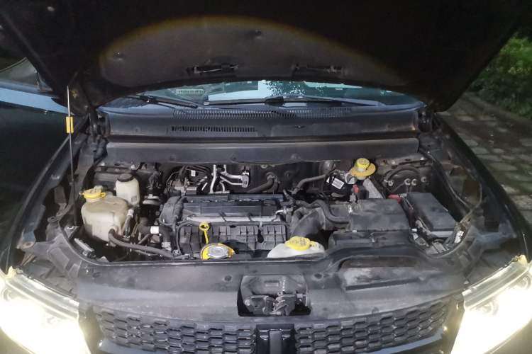 Used Dodge Journey 2016 2.4L Two-Wheel-Drive Touring Edition Engine Bay