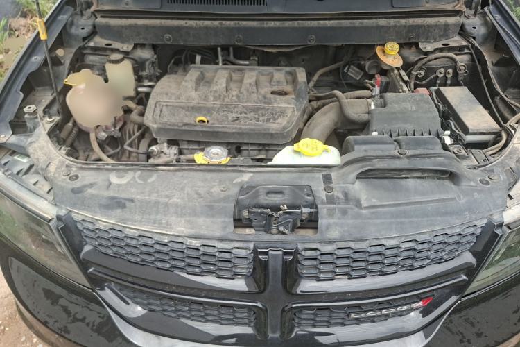 Used Dodge Journey 2016 2.4L Two-Wheel-Drive Touring Edition Engine Bay