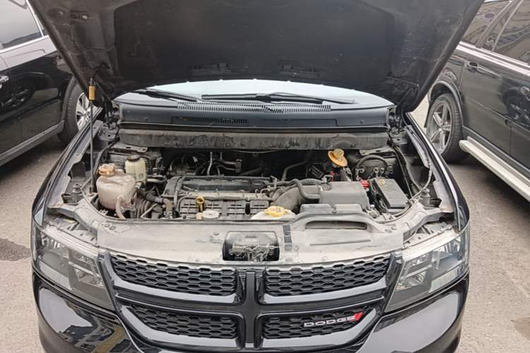 Used Dodge Journey 2016 2.4L Two-Wheel-Drive Touring Edition Engine Bay