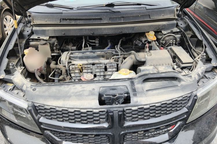 Used Dodge Journey 2016 2.4L Two-Wheel-Drive Touring Edition Engine Bay