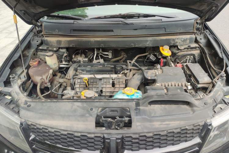 Used Dodge Journey 2016 2.4L Two-Wheel-Drive Touring Edition Engine Bay