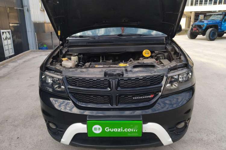 Used Dodge Journey 2016 2.4L Two-Wheel-Drive Touring Edition Engine Bay