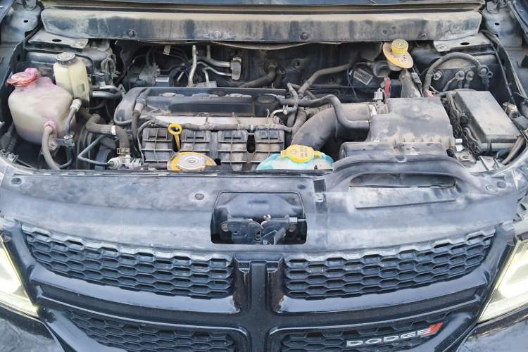Used Dodge Journey 2016 2.4L Two-Wheel-Drive Touring Edition Engine Bay