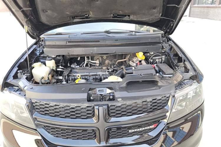 Used Dodge Journey 2016 2.4L Two-Wheel-Drive Touring Edition Engine Bay