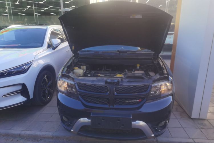 Used Dodge Journey 2016 2.4L Two-Wheel-Drive Touring Edition Engine Bay