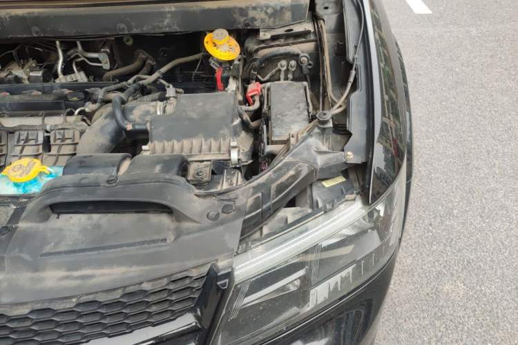 Used Dodge Journey 2016 2.4L Two-Wheel-Drive Touring Edition Engine Bay Left
