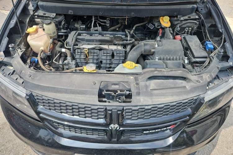 Used Dodge Journey 2016 2.4L Two-Wheel-Drive Touring Edition Engine Bay