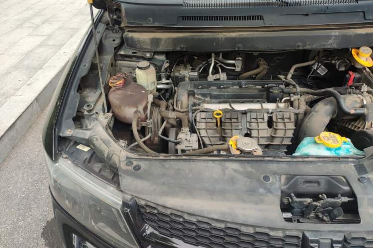 Used Dodge Journey 2016 2.4L Two-Wheel-Drive Touring Edition Engine Bay Right