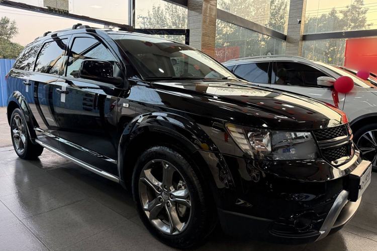 Used Dodge Journey 2016 2.4L Two-Wheel-Drive Touring Edition Exterior 2