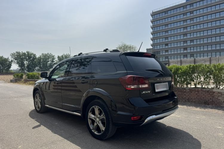 Used Dodge Journey 2016 2.4L Two-Wheel-Drive Touring Edition Exterior 3
