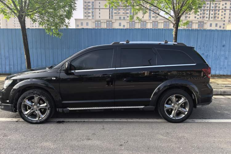 Used Dodge Journey 2016 2.4L Two-Wheel-Drive Touring Edition Exterior 4