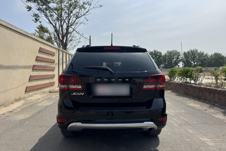Used Dodge Journey 2016 2.4L Two-Wheel-Drive Touring Edition Exterior 4