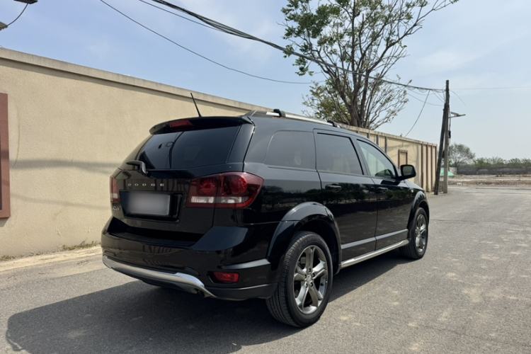 Used Dodge Journey 2016 2.4L Two-Wheel-Drive Touring Edition Exterior 5