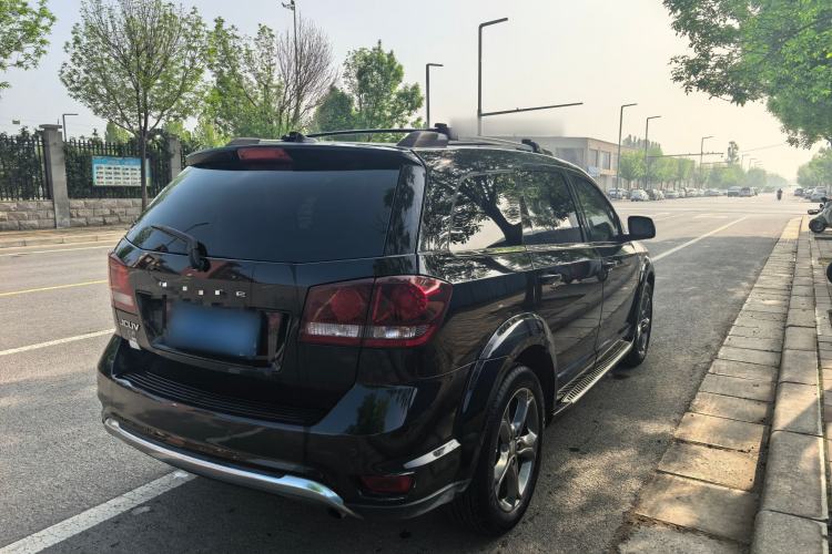 Used Dodge Journey 2016 2.4L Two-Wheel-Drive Touring Edition Exterior 6