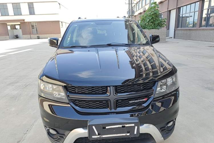 Used Dodge Journey 2016 2.4L Two-Wheel-Drive Touring Edition Front
