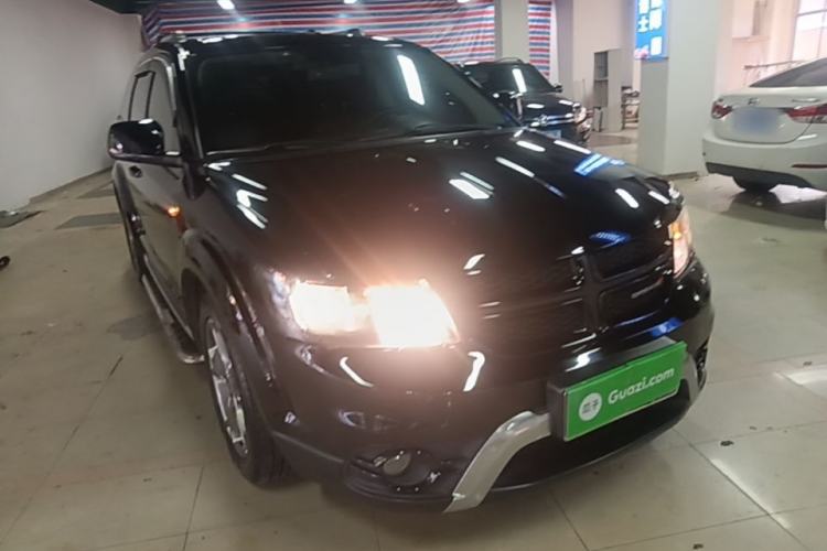 Used Dodge Journey 2016 2.4L Two-Wheel-Drive Touring Edition Front Right 45 Deg