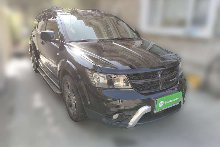 Used Dodge Journey 2016 2.0TD Four-Wheel Drive Touring Edition Front Right 45 Deg