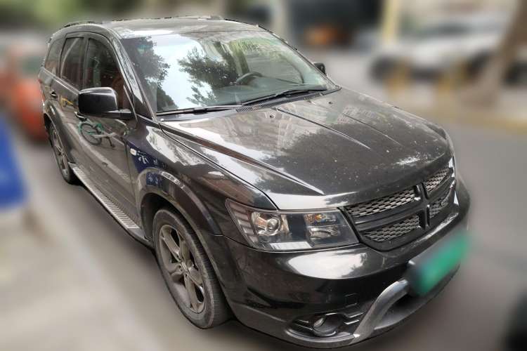 Used Dodge Journey 2016 2.4L Two-Wheel-Drive Touring Edition Front Right 45 Deg