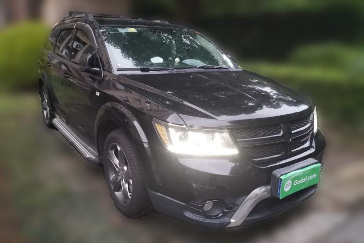 Used Dodge Journey 2016 2.4L Two-Wheel-Drive Touring Edition Front Right 45 Deg