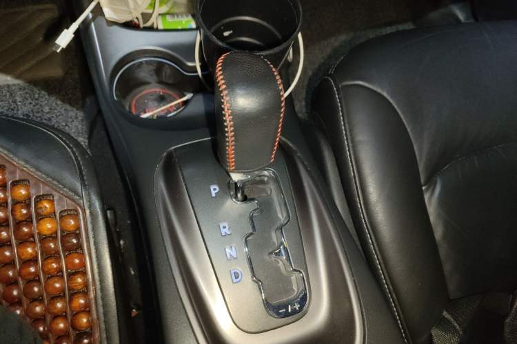 Used Dodge Journey 2016 2.4L Two-Wheel-Drive Touring Edition Gear Lever