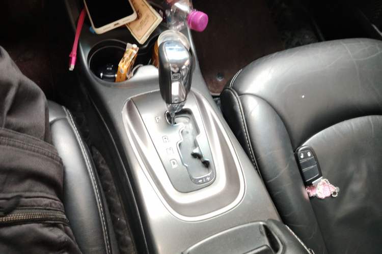 Used Dodge Journey 2016 2.4L Two-Wheel-Drive Touring Edition Gear Lever