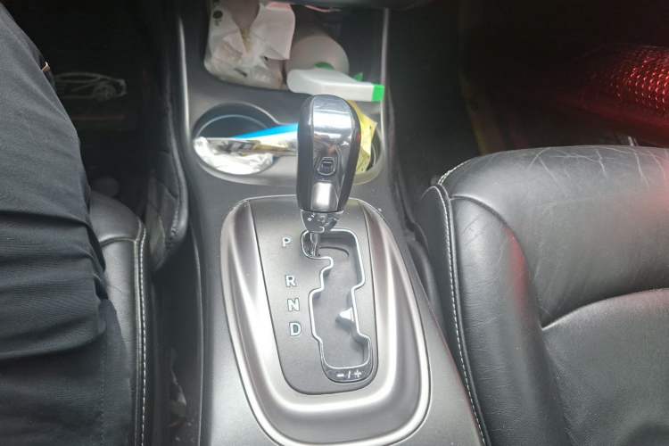 Used Dodge Journey 2016 2.4L Two-Wheel-Drive Touring Edition Gear Lever