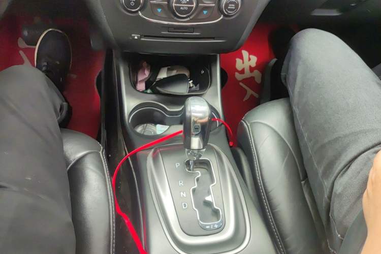 Used Dodge Journey 2016 2.4L Two-Wheel-Drive Touring Edition Gear Lever