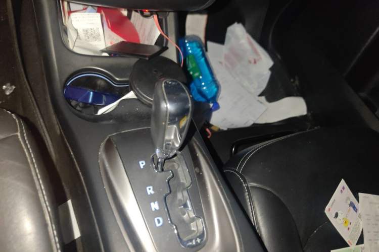Used Dodge Journey 2016 2.4L Two-Wheel-Drive Touring Edition Gear Lever