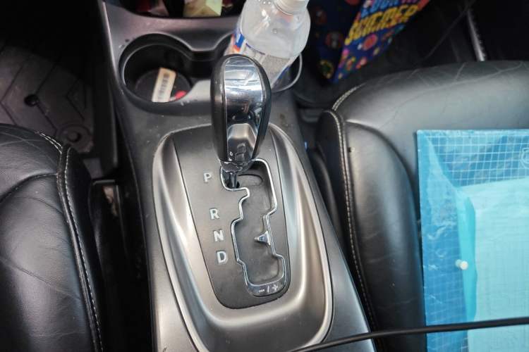 Used Dodge Journey 2016 2.0TD Four-Wheel Drive Touring Edition Gear Lever