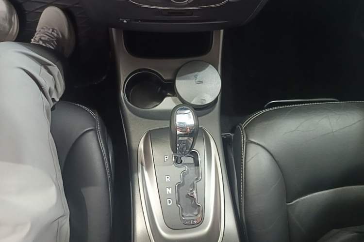 Used Dodge Journey 2016 2.4L Two-Wheel-Drive Touring Edition Gear Lever